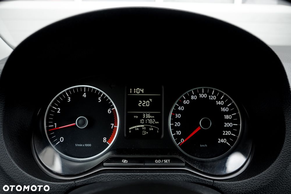 Volkswagen Polo 1.4 Highline - 19