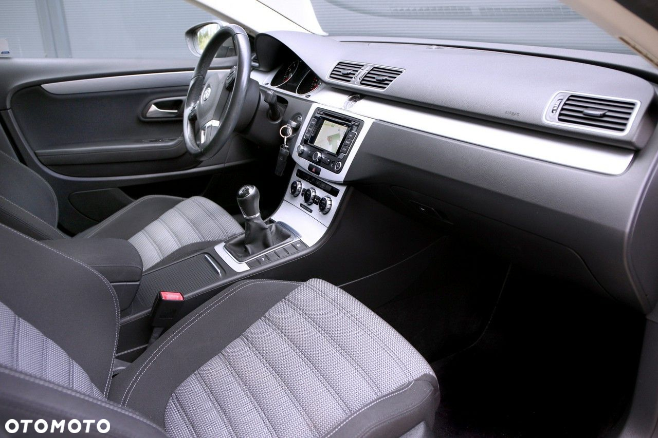 Volkswagen Passat CC - 9