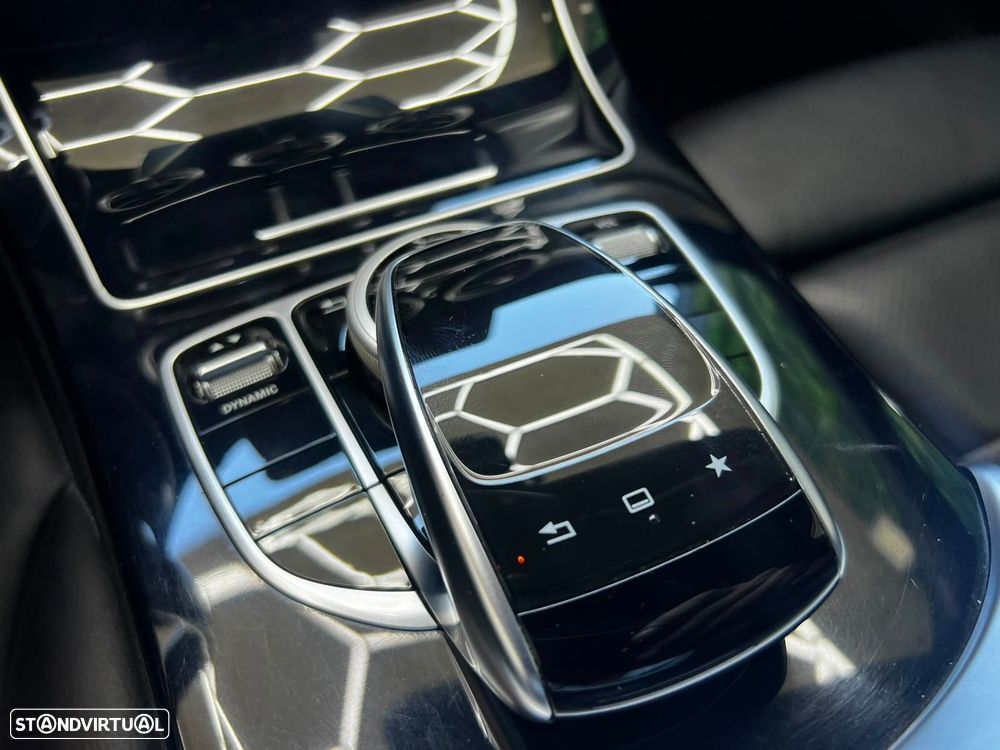 Mercedes-Benz C 300 BlueTEC Hybrid AMG Line - 39