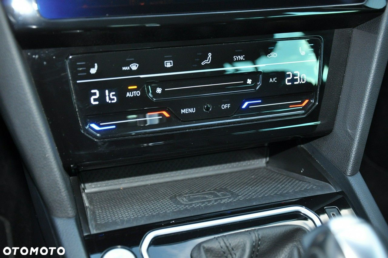 Volkswagen Passat 2.0 TDI EVO Business DSG - 24