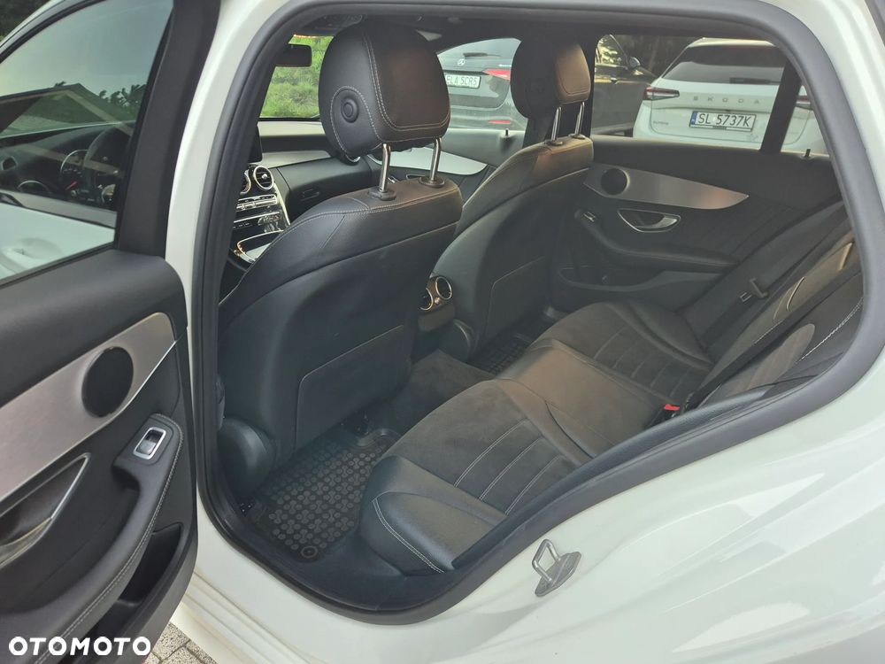 Mercedes-Benz Klasa C 200 4MATIC 9G-TRONIC - 28