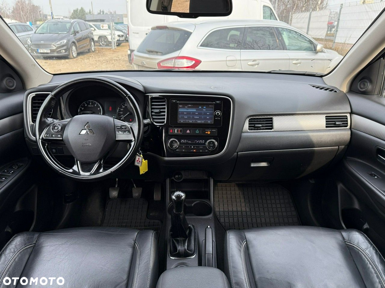Mitsubishi Outlander - 7