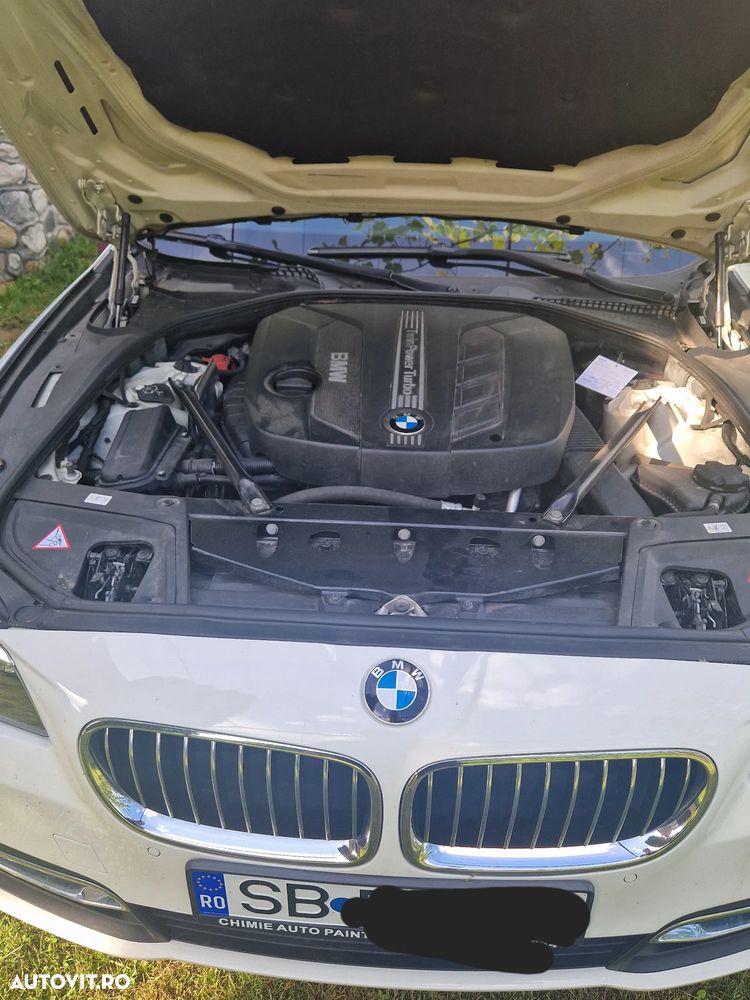 BMW Seria 5 520d Luxury Line - 13