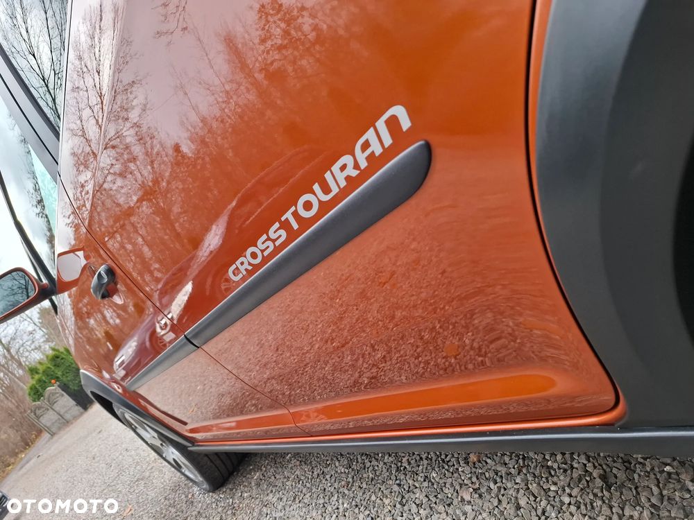 Volkswagen Touran 1.4 TSI Cross - 9
