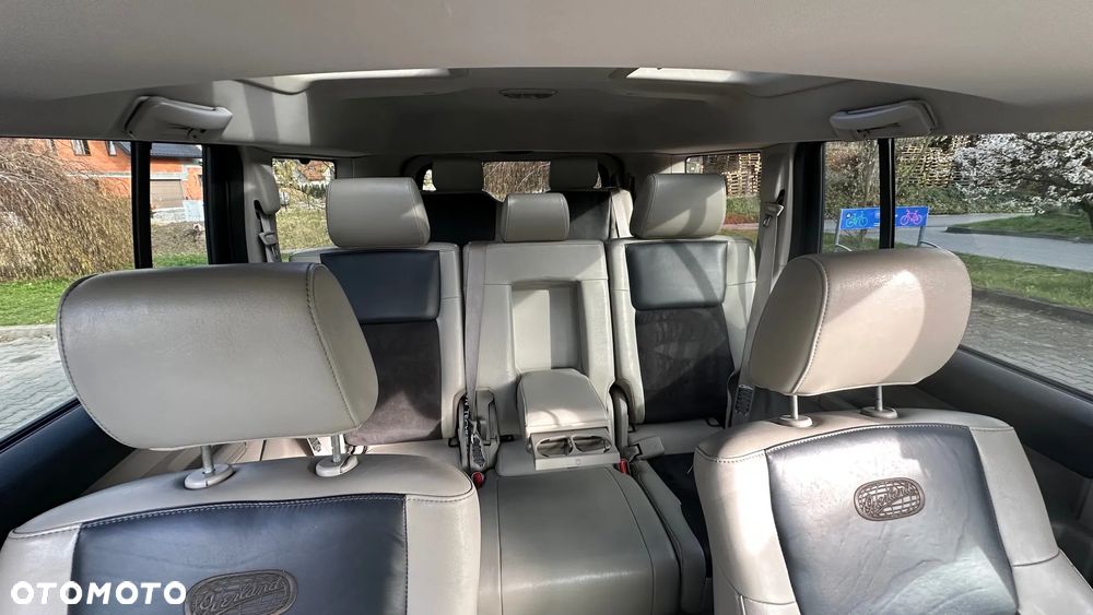 Jeep Commander 3.0 CRD Overland - 11