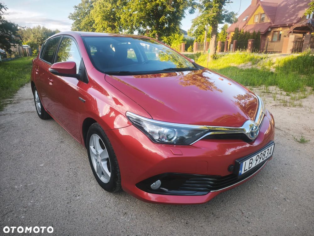 Toyota Auris 1.8 HSD Luna - 1