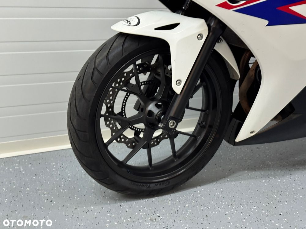 Honda CBR - 15