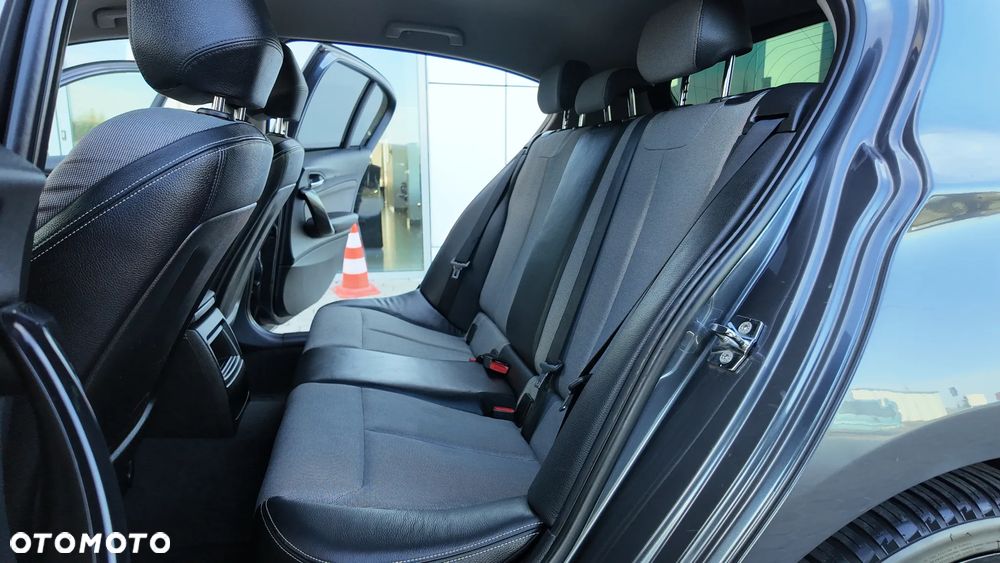 BMW Seria 1 116d EfficientDynamics Urban Line - 24