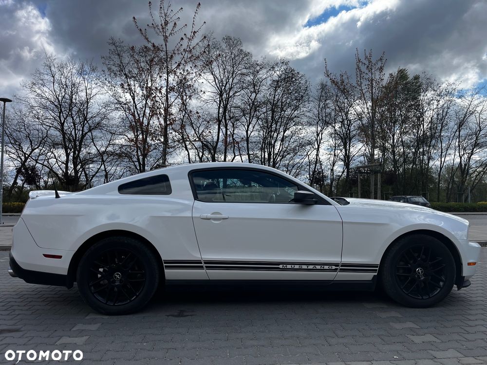 Ford Mustang 3.7 V6 Premium - 5