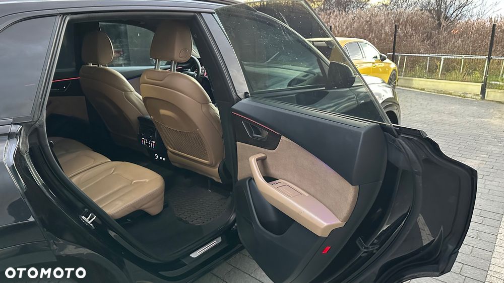 Audi Q8 55 TFSI quattro tiptronic - 10