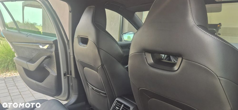 Skoda Octavia 2.0 TDI DSG 4x4 RS Plus - 16
