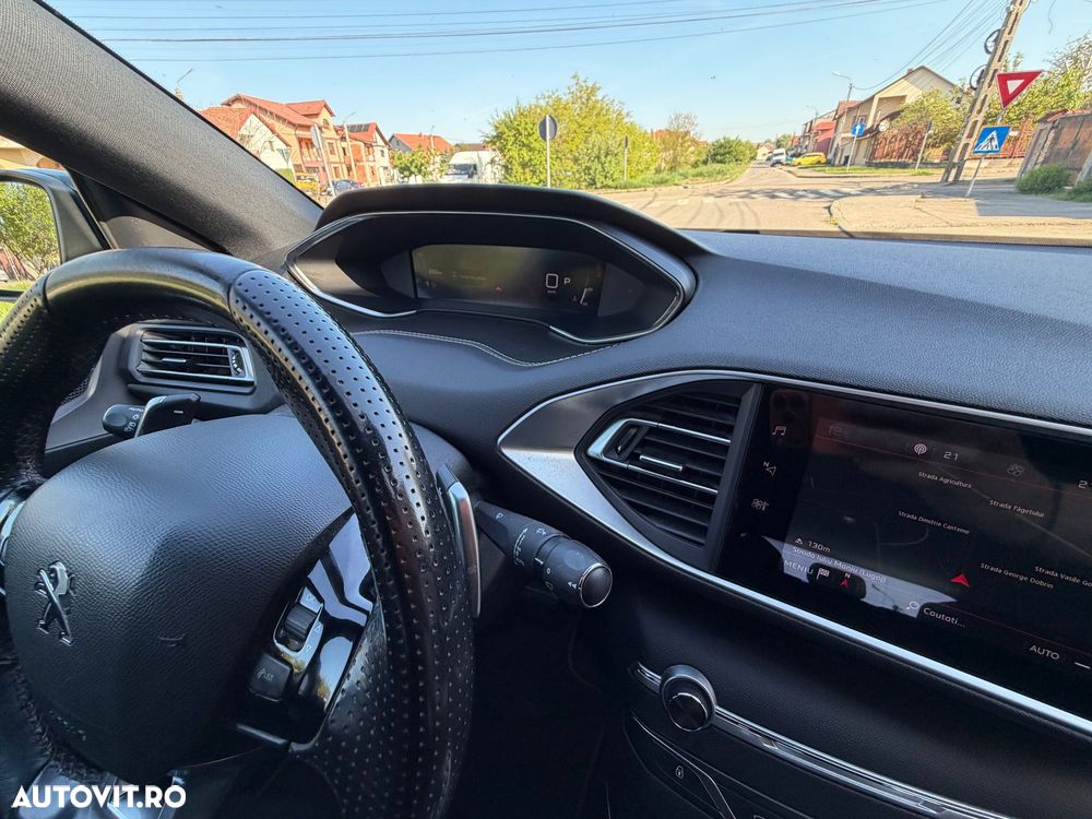 Peugeot 308 1.5L BlueHDI EAT8 GT - 27