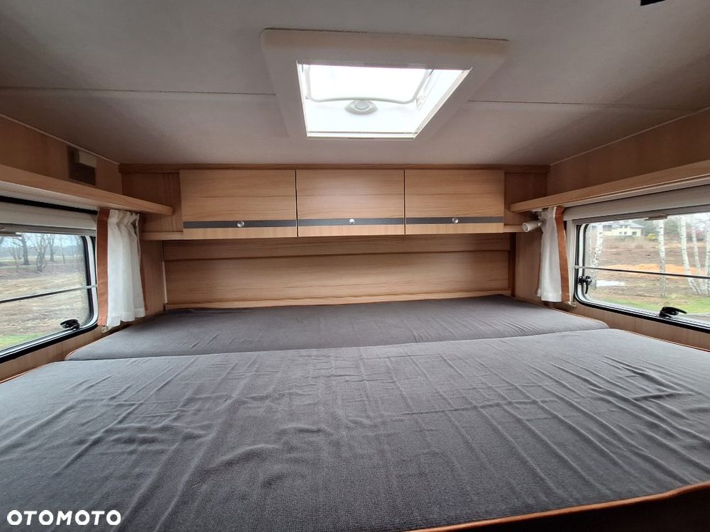 Carado T344 półintegra klimatyzacja hak - 16