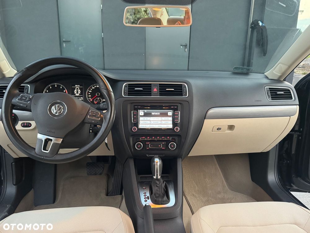 Volkswagen Jetta 1.4 TSI Highline DSG - 9