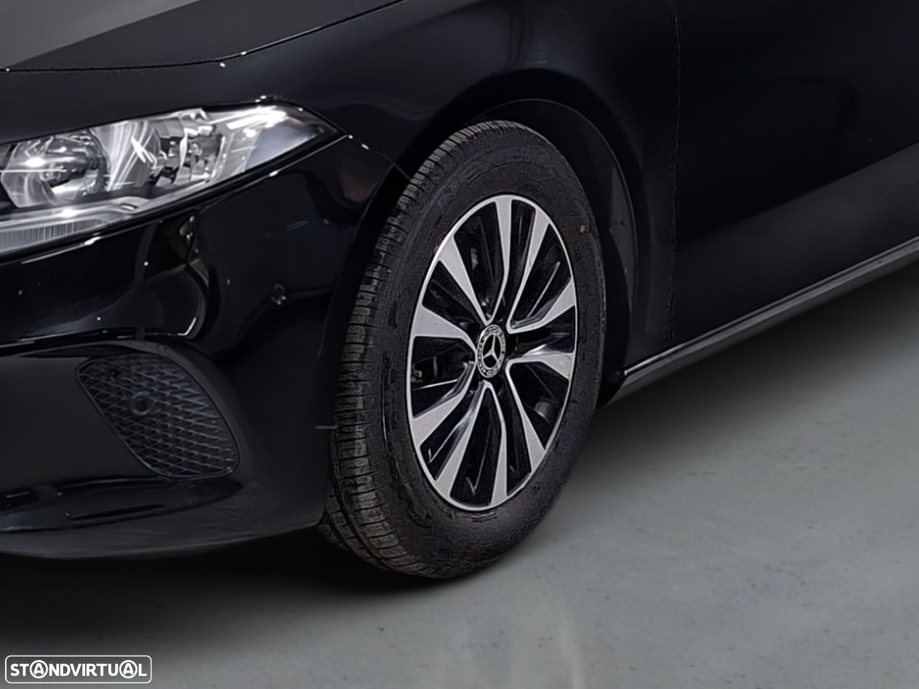 Mercedes-Benz A 180 d Style Plus - 4
