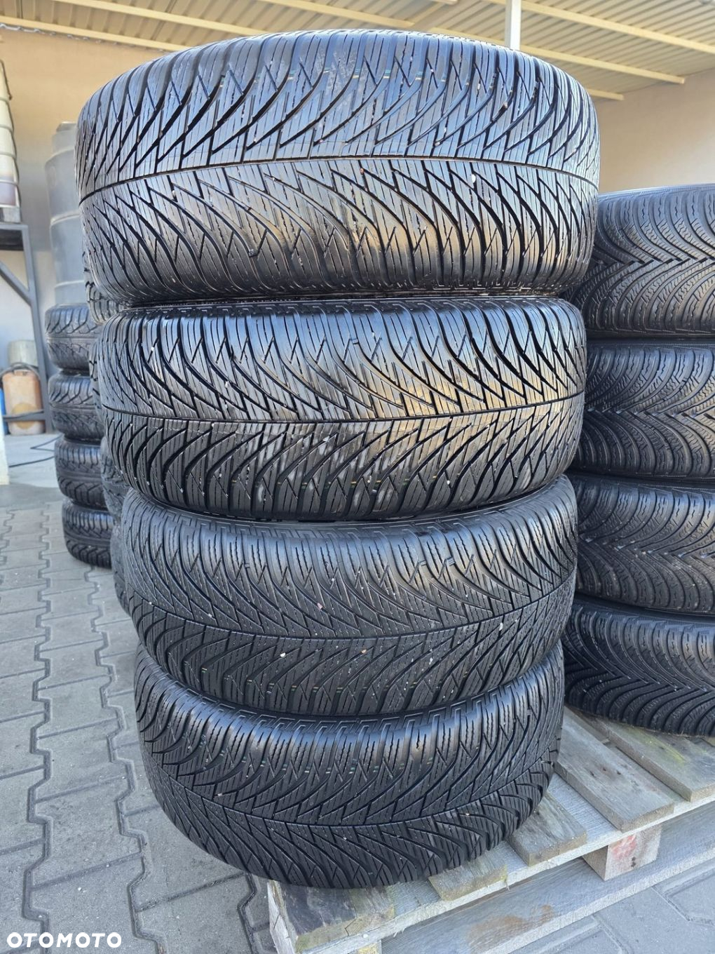 OPEL ASTRA J ZAFIRA C 5X115 FELGI ALUMINIOWE R17 OPONY 225/50 - 10