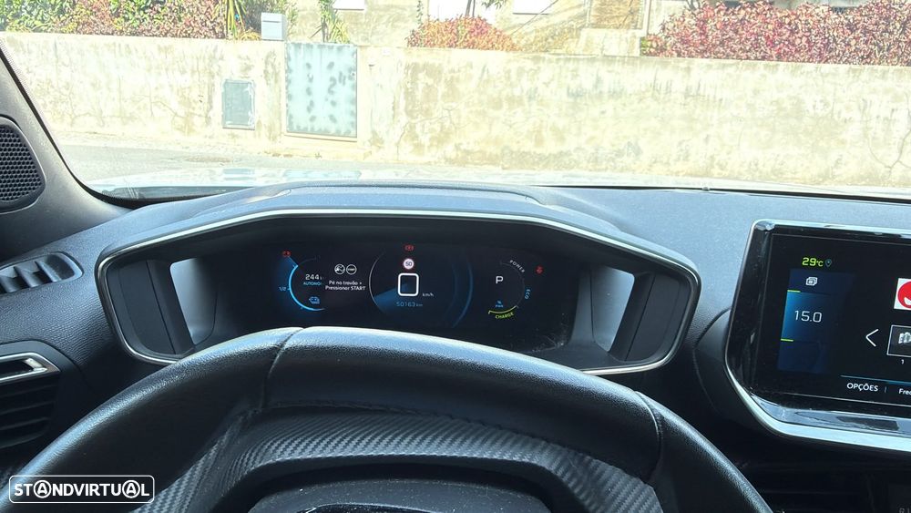 Peugeot 2008 - 9