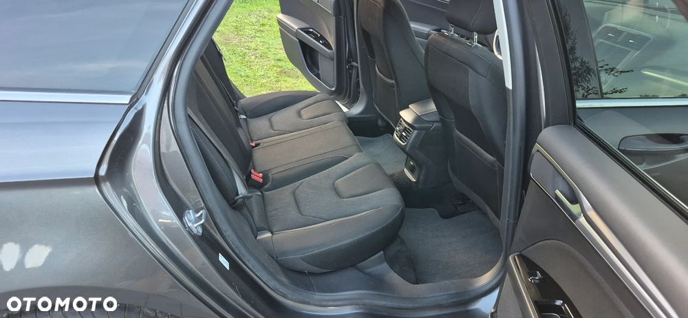 Ford Mondeo - 17