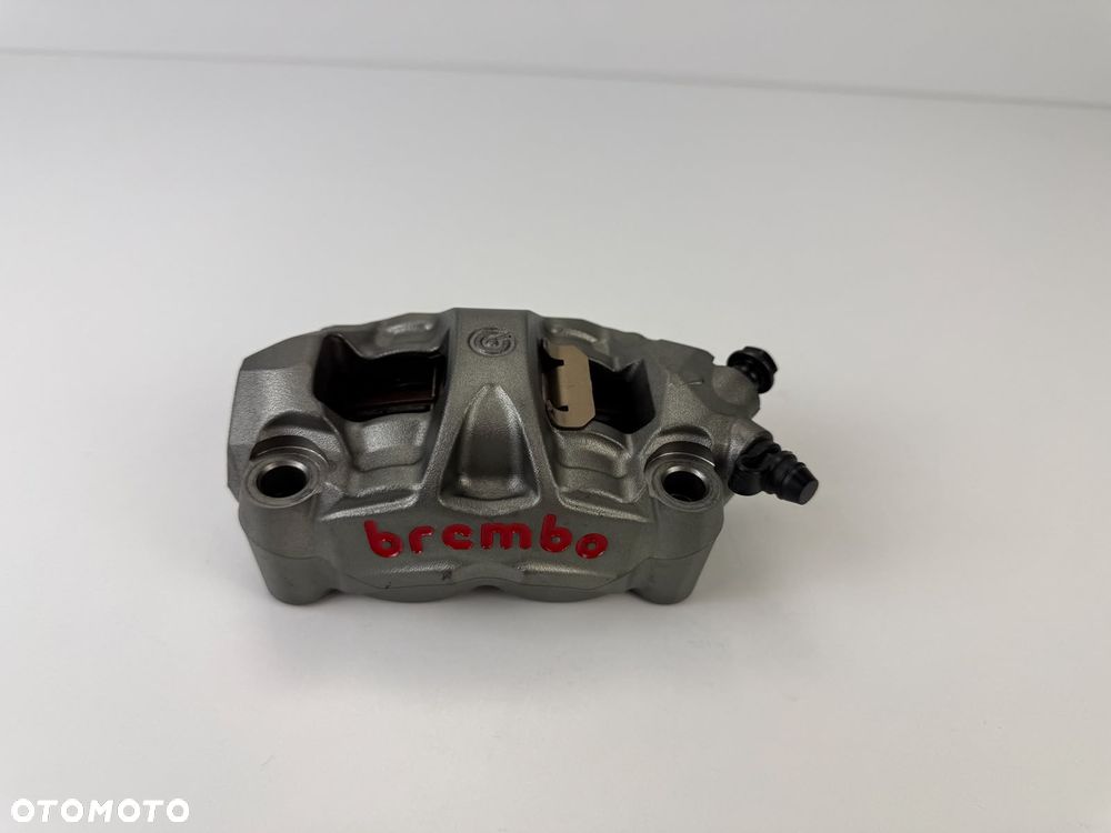 Zacisk hamulcowy przedni prawy Triumph Street Triple 765 RS 2022- - 1