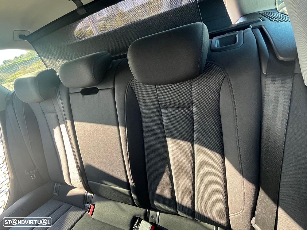 Audi A4 Avant 2.0 TDI S tronic - 26