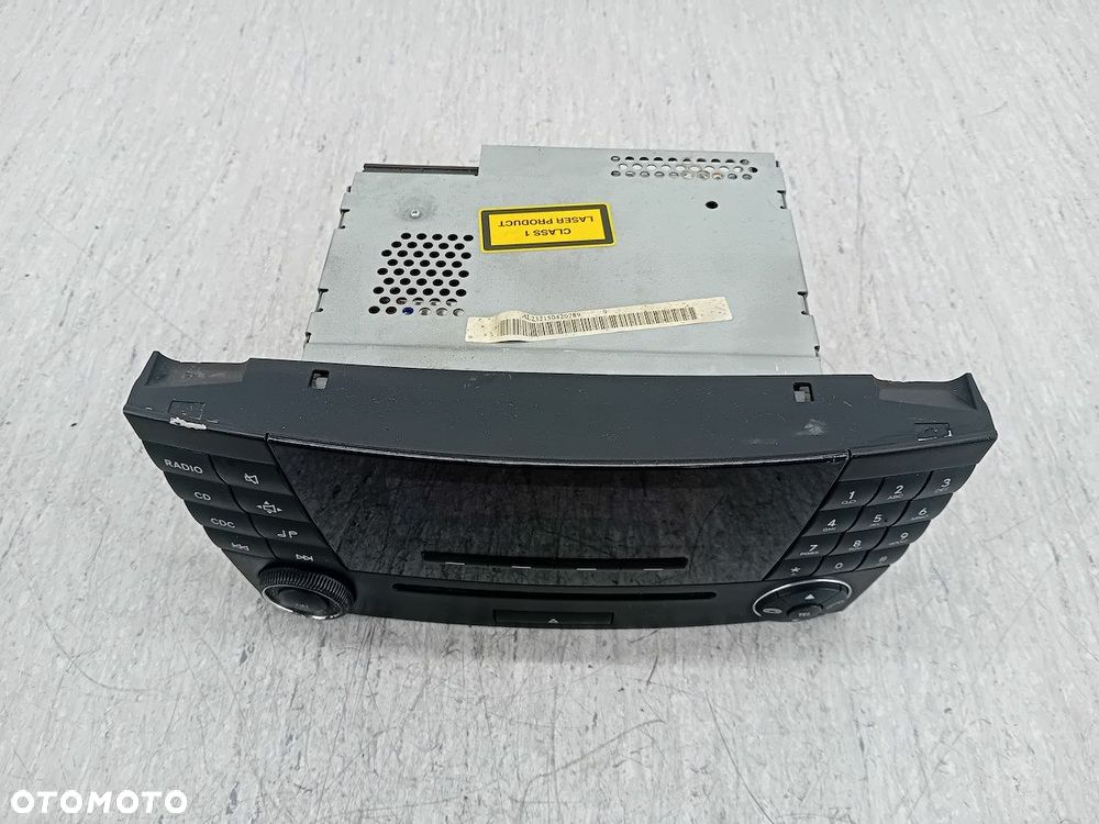 RADIO  MERCEDES-BENZ KLASA E W211 A2118702189  MF2321 - 6