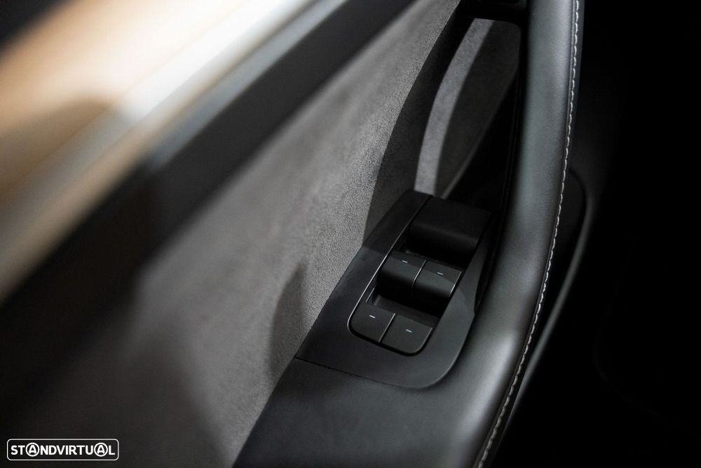 Tesla Model 3 Long Range Tração Traseira - 11