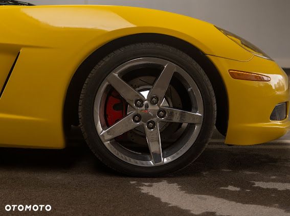 Chevrolet Corvette - 13