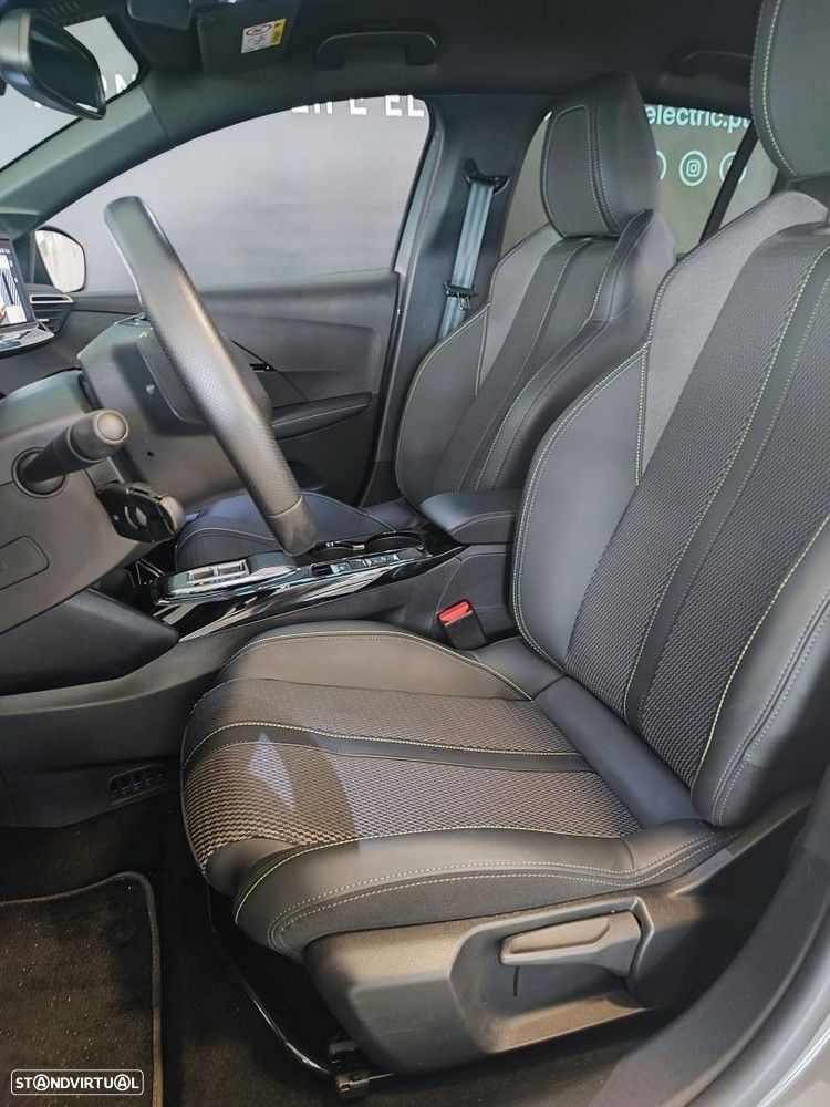 Peugeot e-208 50 kWh GT - 10