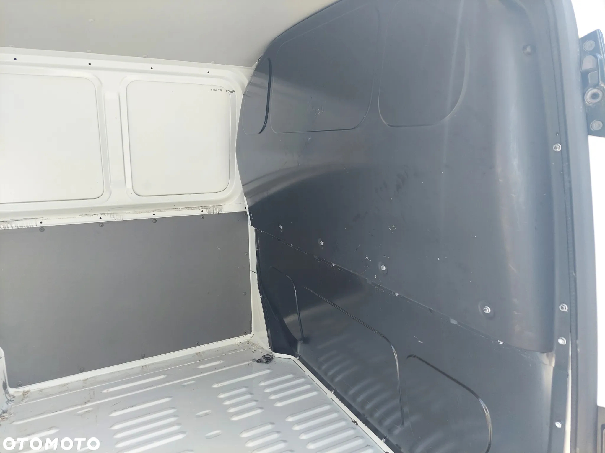 Volkswagen Transporter - 19