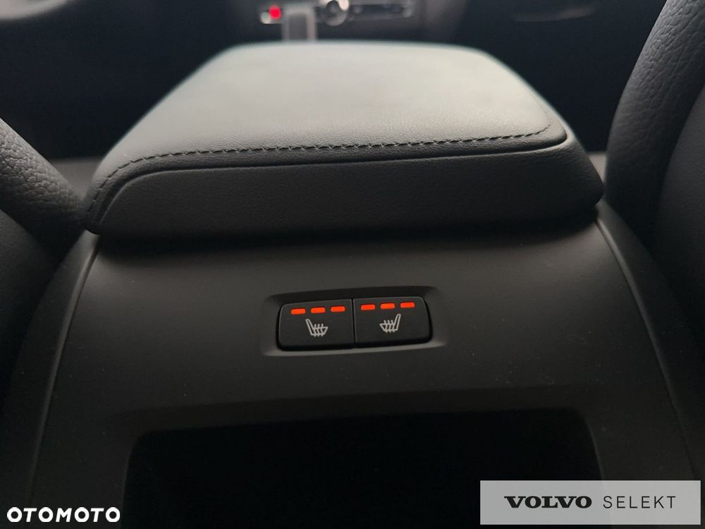 Volvo XC 60 B5 B AWD Plus Dark - 30