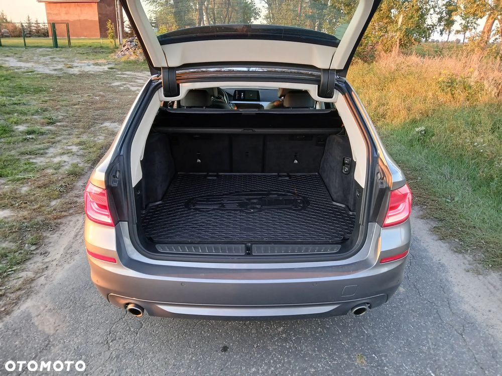 BMW Seria 5 520d Touring - 8