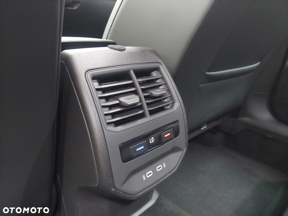 Seat Leon 2.0 TDI Xcellence DSG - 28