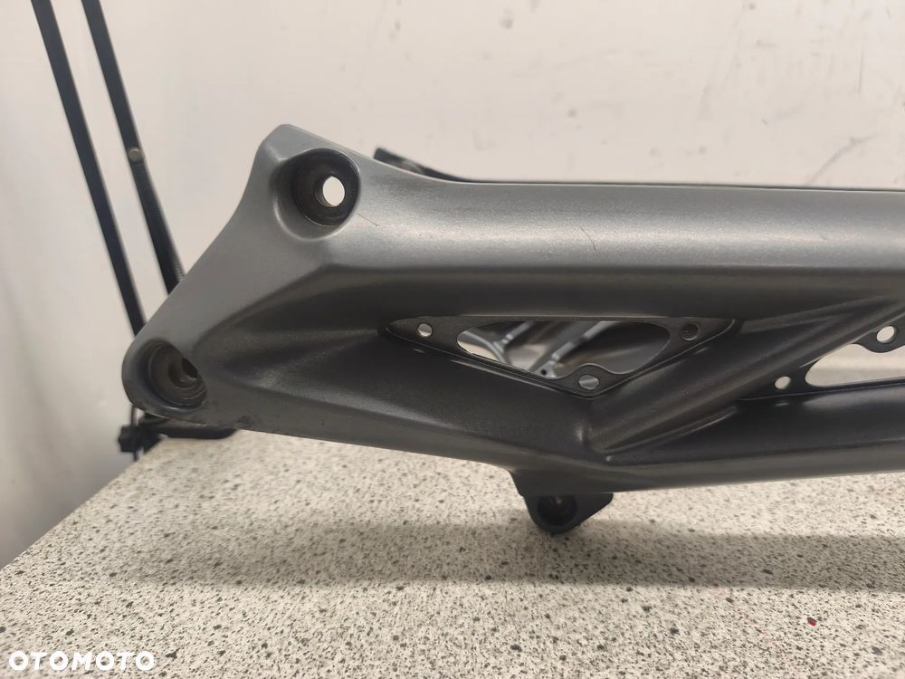 Stelaż tył, tylny Triumph Street Triple 675 - 4