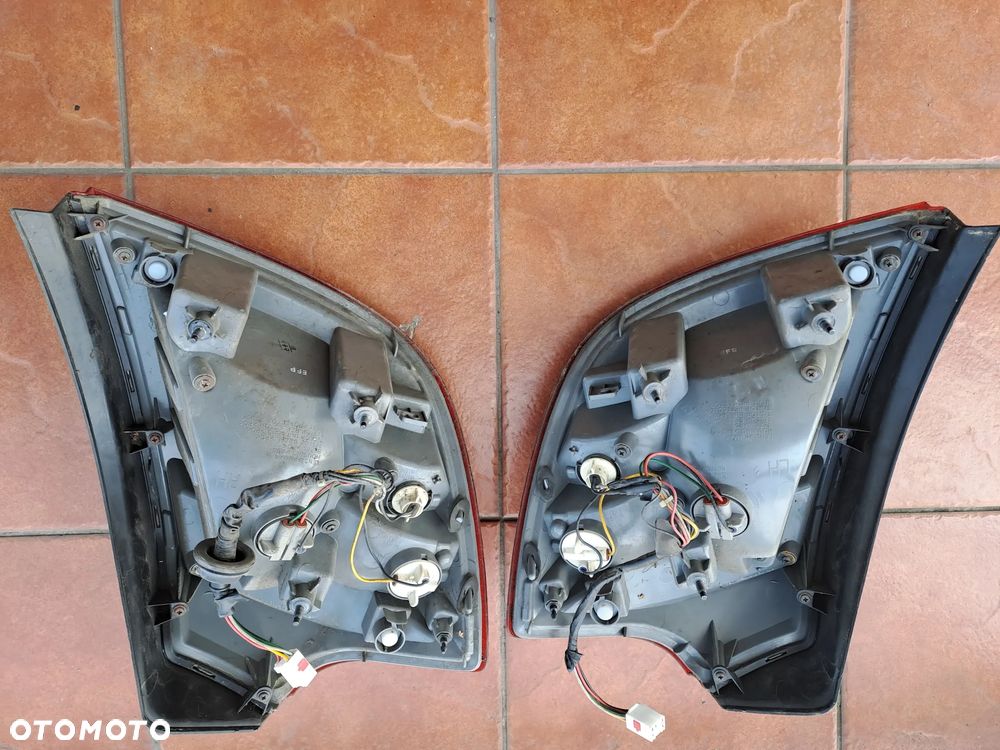 Kia Ceed I 5D HB lampy tylne EU - 15