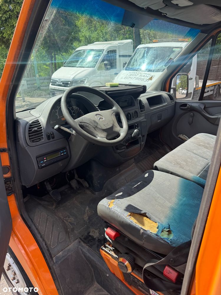 Mercedes-Benz Sprinter - 4