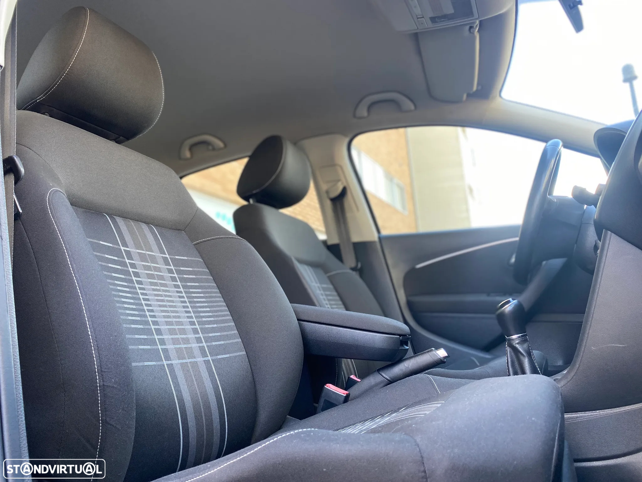 VW Polo 1.4 TDi Lounge - 16