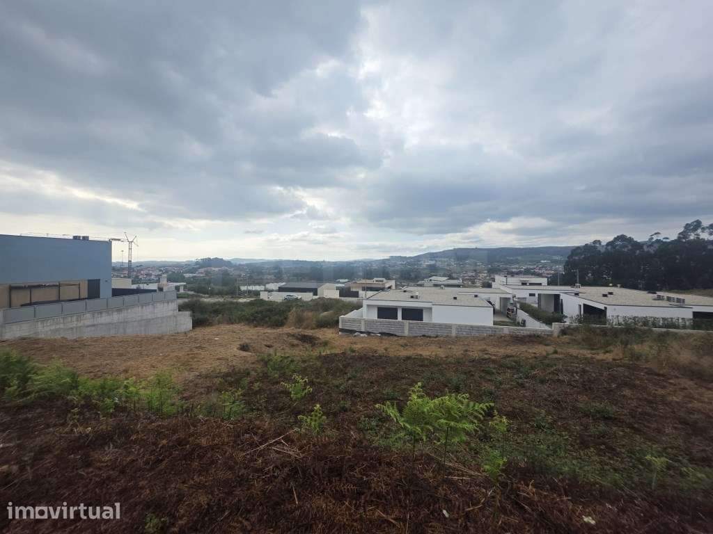 Terreno para construçao em Ruivães - Grande imagem: 2/7