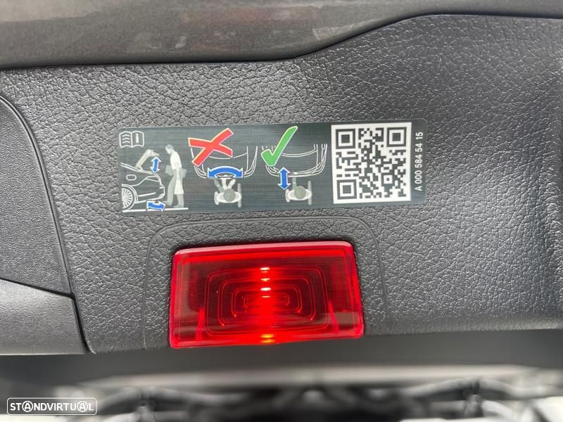 Mercedes-Benz GLB 180 d AMG Line - 23