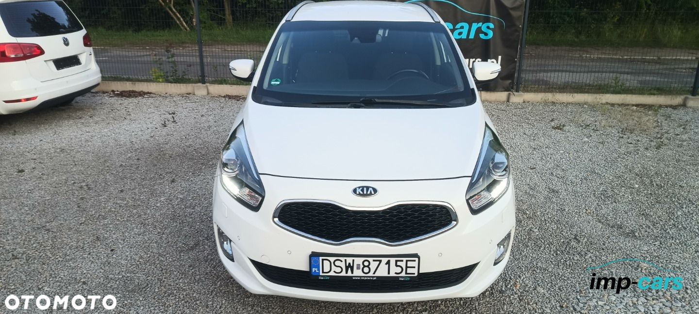 Kia Carens - 22
