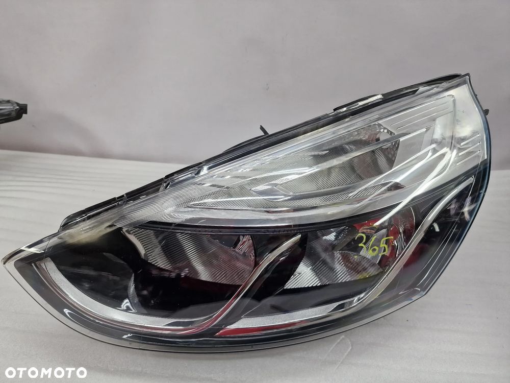 RENAULT CLIO IV LIFT 16- LEWA LAMPA PRZEDNIA PRZÓD , NR 260608367R , NR AUKCJI LA365 - 1