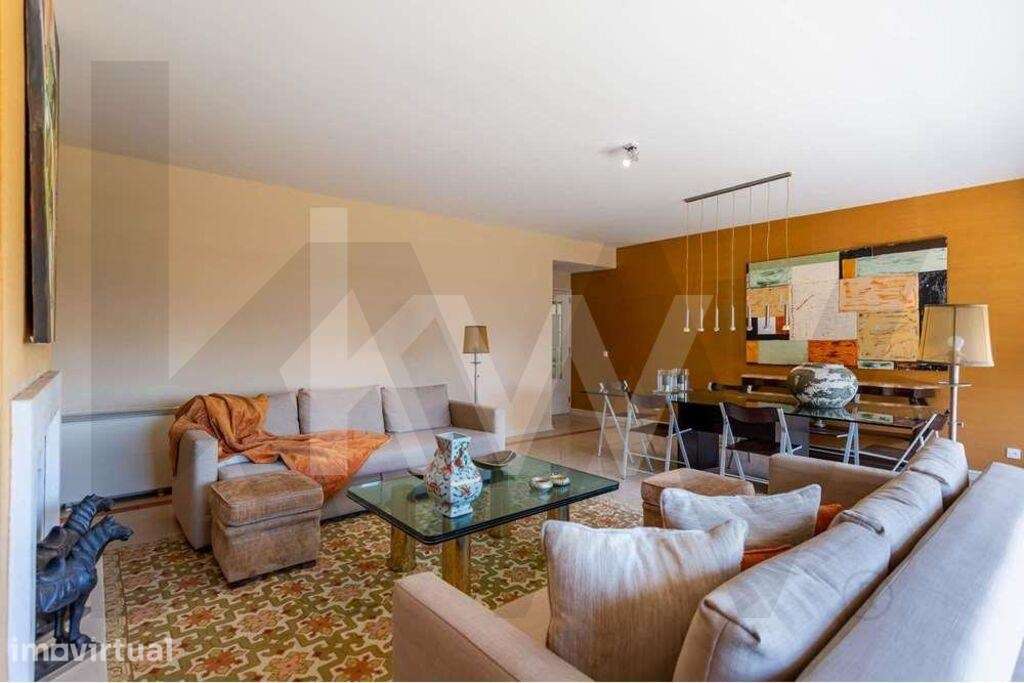 Espaçoso T2+1 - Condomínio com Piscina, Ginásio e Squash - Carnaxide, - Grande imagem: 4/40