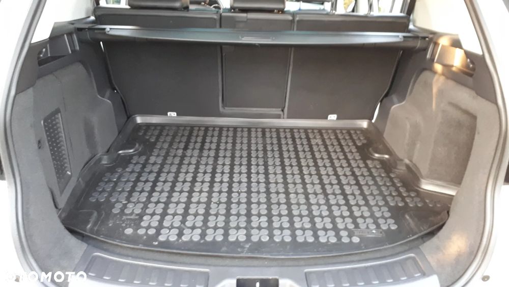 Land Rover Discovery Sport 2.0 TD4 SE - 18