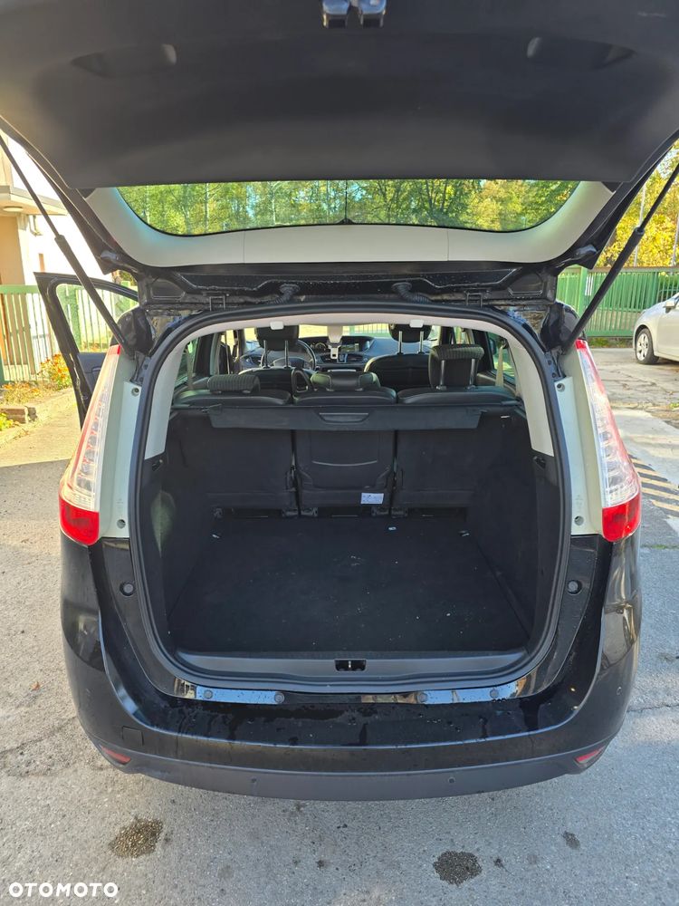 Renault Grand Scenic - 22