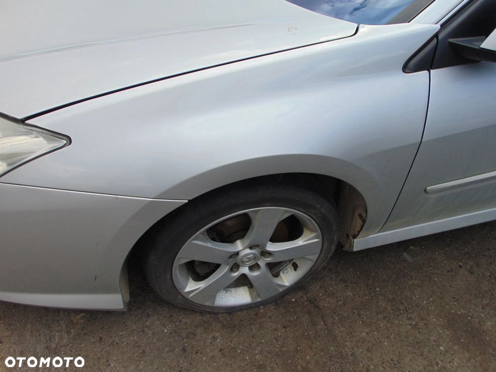 błotnik lewy przód przedni renault laguna III ted69 - 1