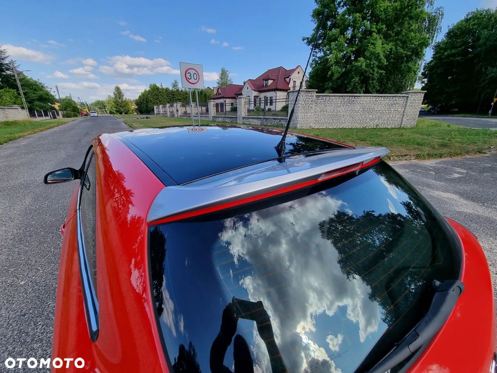 Opel Astra III GTC 1.6 Sport - 13