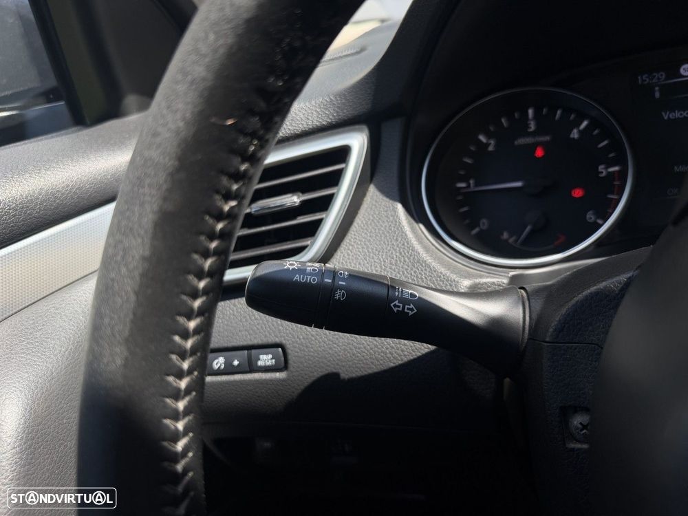 Nissan Qashqai 1.5 dCi 360 - 33