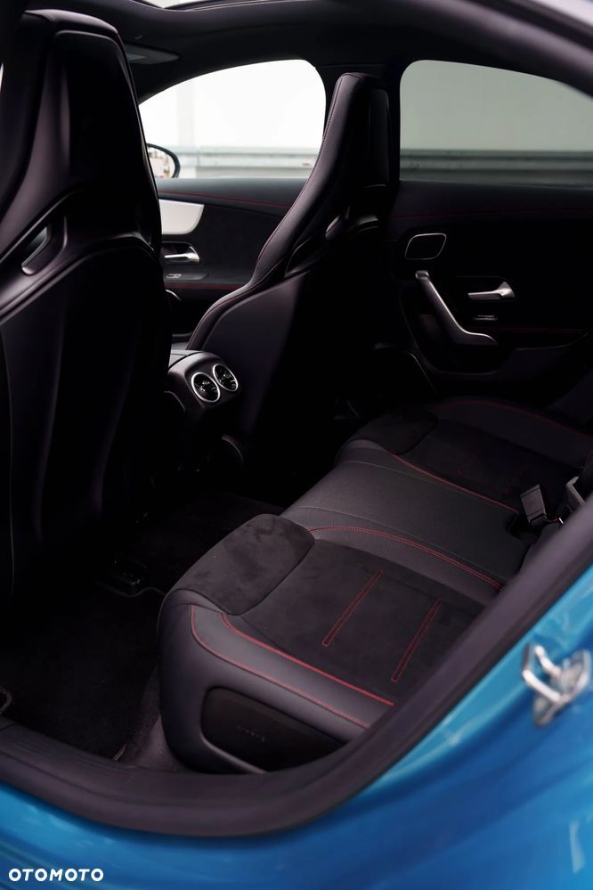 Mercedes-Benz CLA AMG 45 S 4-Matic+ 8G-DCT - 23