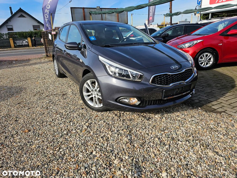 Kia Ceed 1.4 CVVT Dream Team Edition - 22