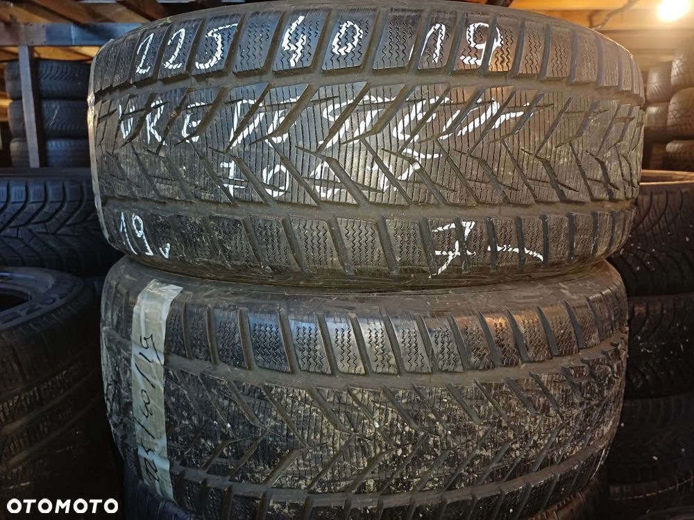 225/40/19 Vredestein