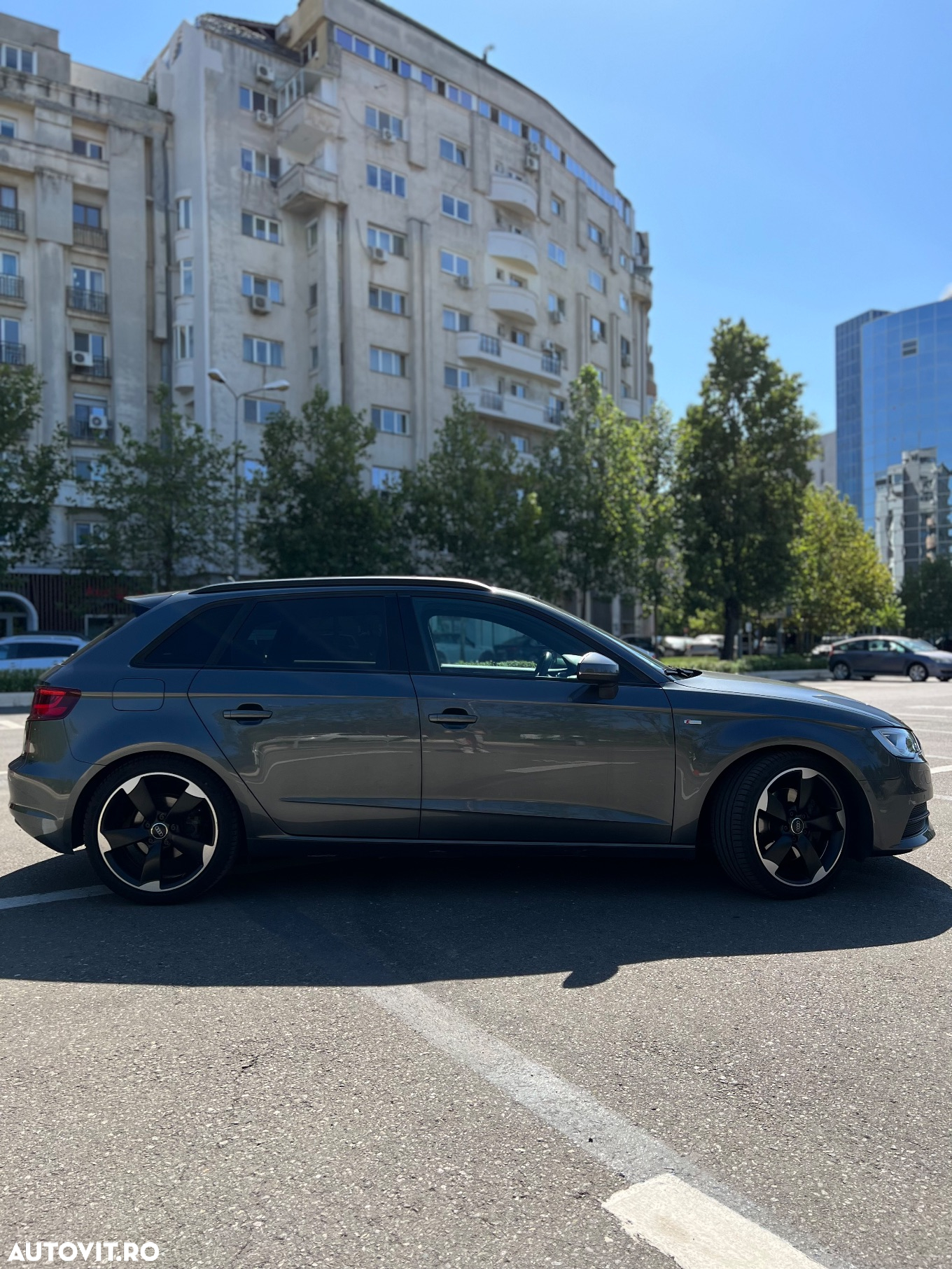 Audi A3 2.0 TDI Sportback (clean diesel) quattro S tronic Ambition - 8